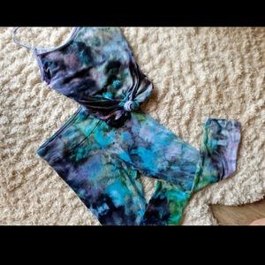 Tie dye workout/yoga outfit